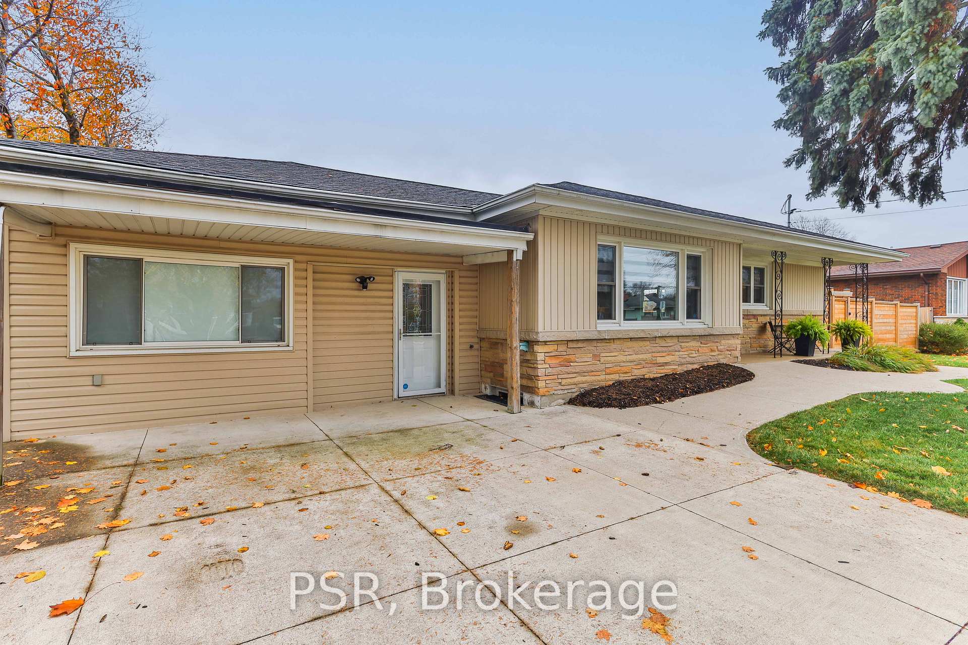 Photo 14 of 55 Deschene Avenue, Hamilton, Greeningdon — HOMEH