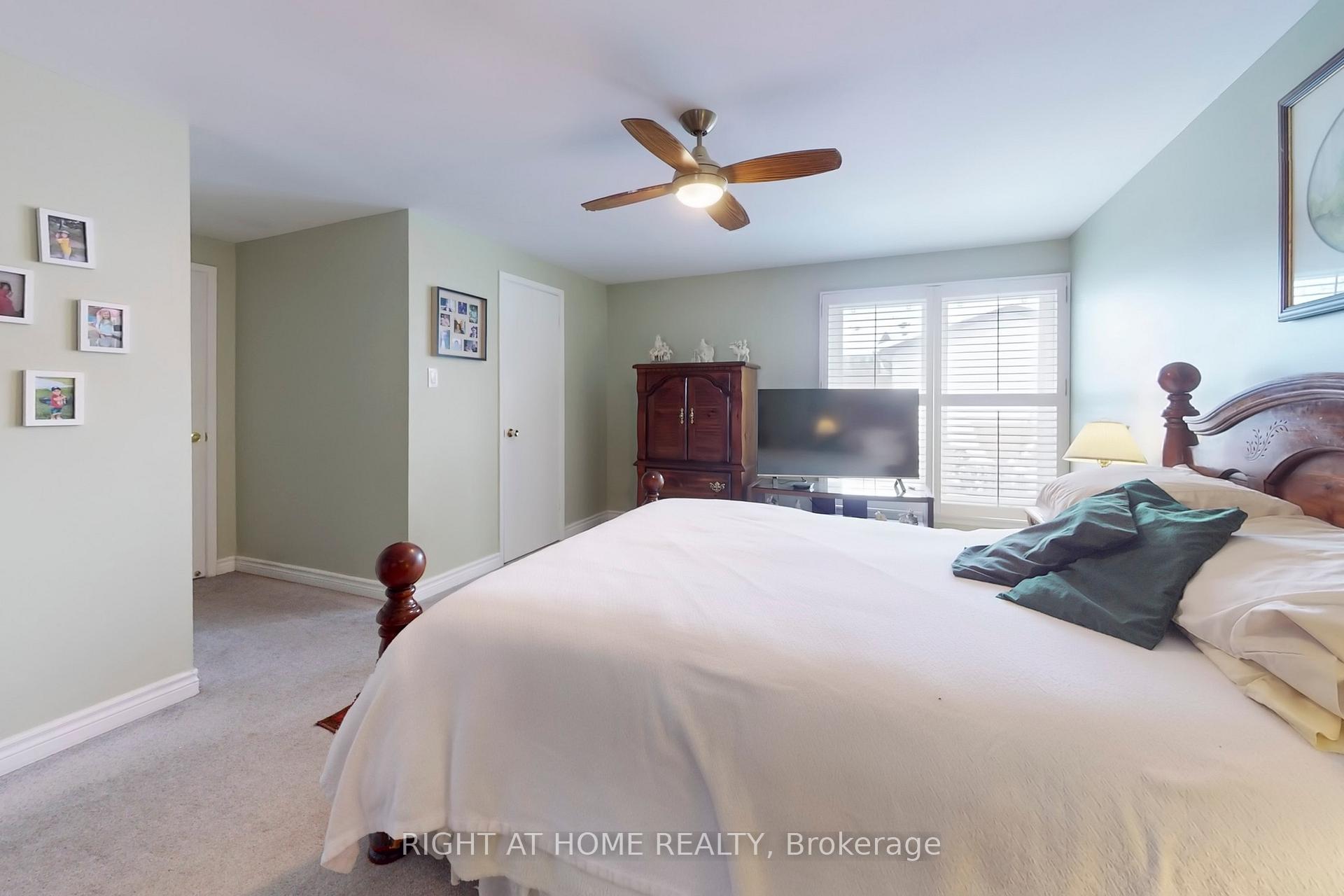 Photo 7 of 56 Carlton Road, Markham, Unionville — HOMEH