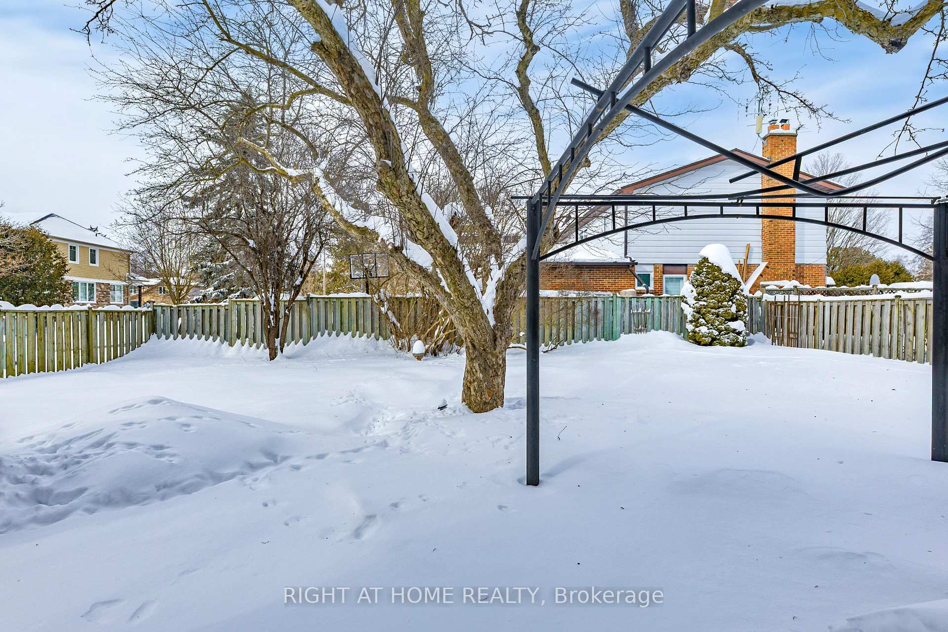 Photo 33 of 56 Carlton Road, Markham, Unionville — HOMEH