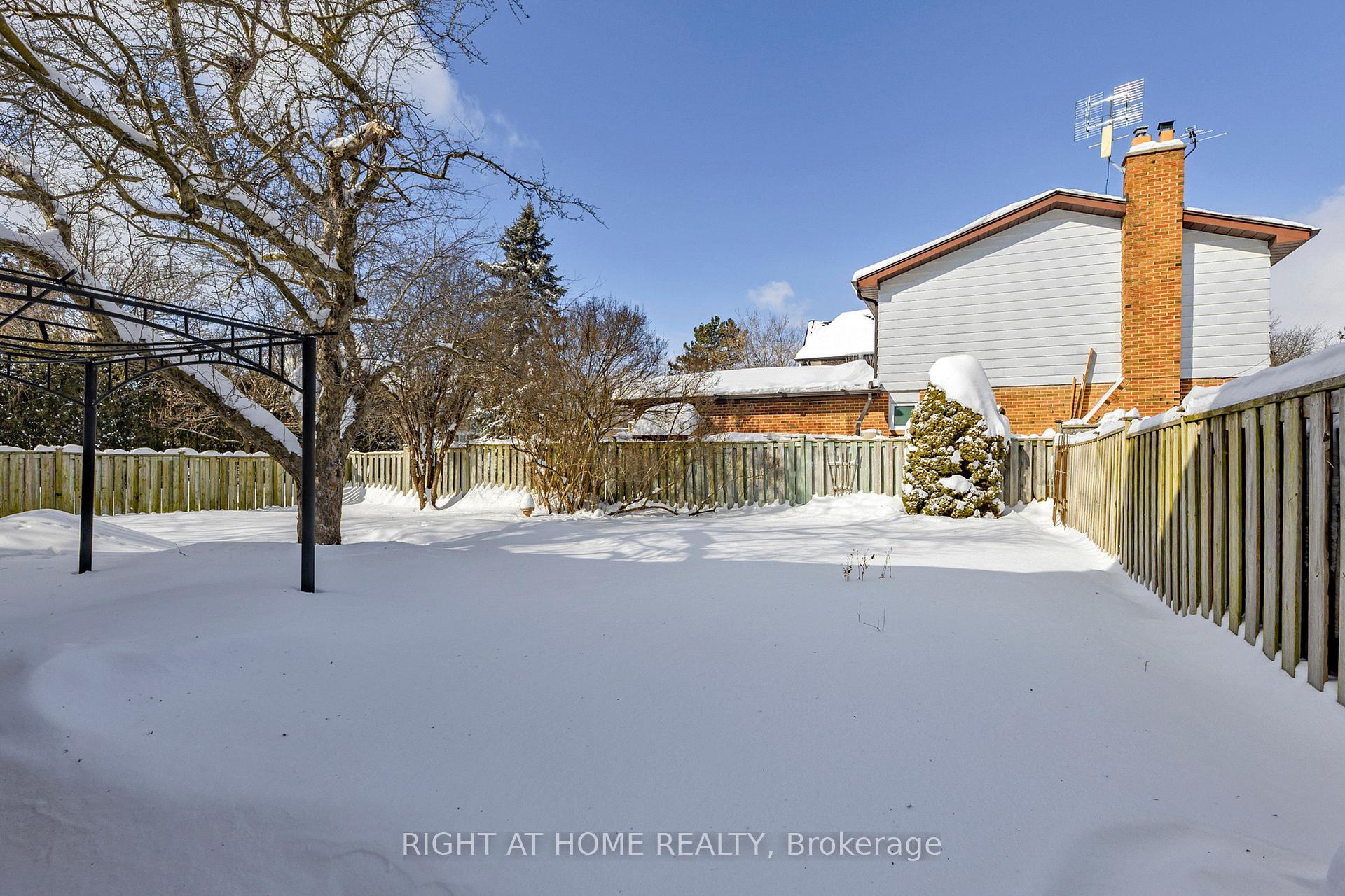 Photo 21 of 56 Carlton Road, Markham, Unionville — HOMEH