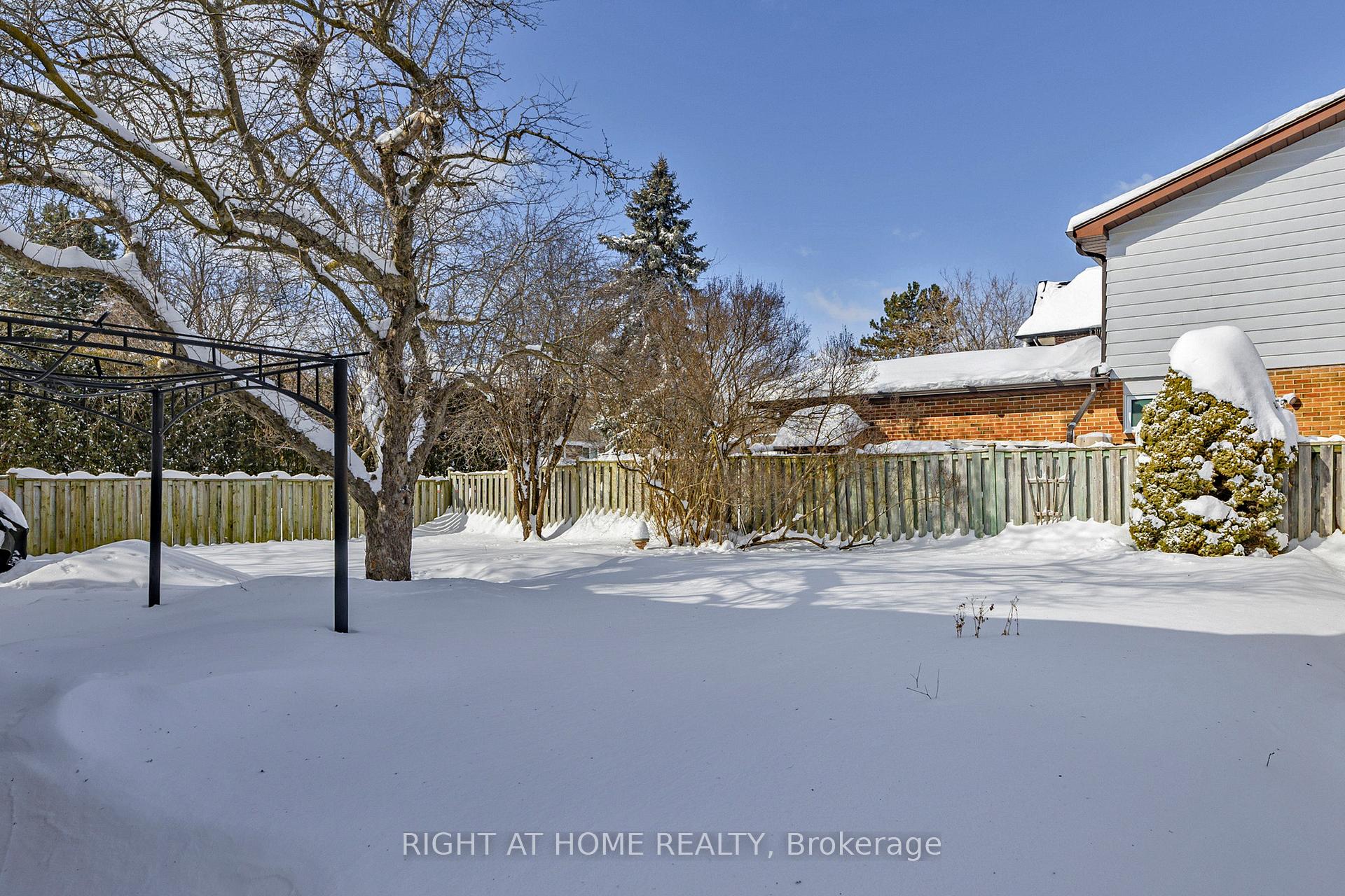 Photo 28 of 56 Carlton Road, Markham, Unionville — HOMEH