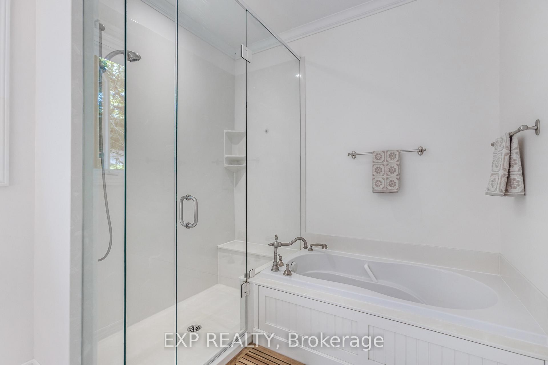 Photo 16 of 667 Highvalley Road, Hamilton, Ancaster — HOMEH