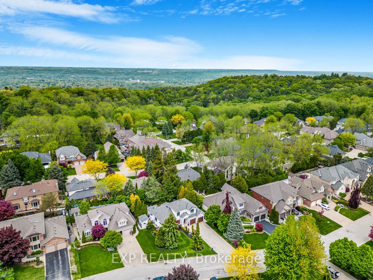Photo 29 of 667 Highvalley Road, Hamilton, Ancaster — HOMEH