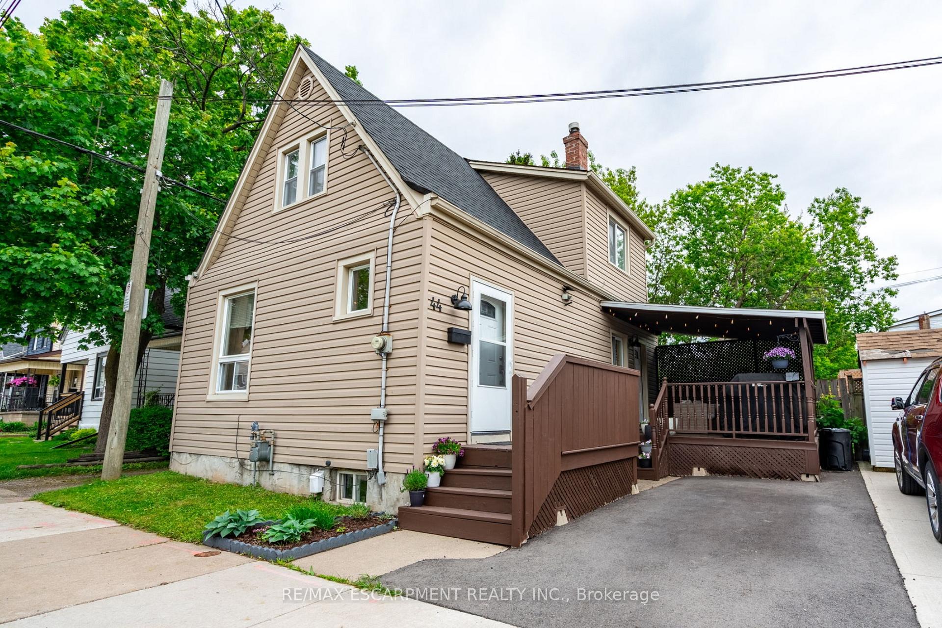 Photo 1 of 44 Fairview Avenue, Hamilton, Crown Point — HOMEH