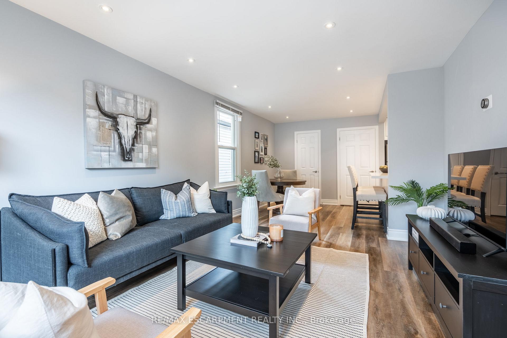 Photo 44 of 44 Fairview Avenue, Hamilton, Crown Point — HOMEH
