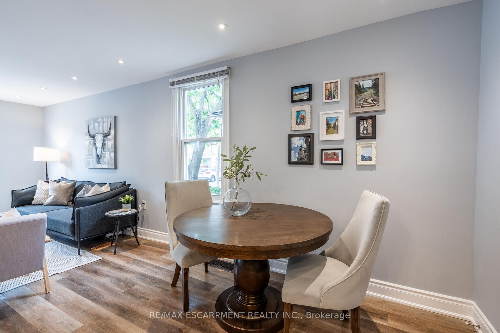 Photo 11 of 44 Fairview Avenue, Hamilton, Crown Point — HOMEH