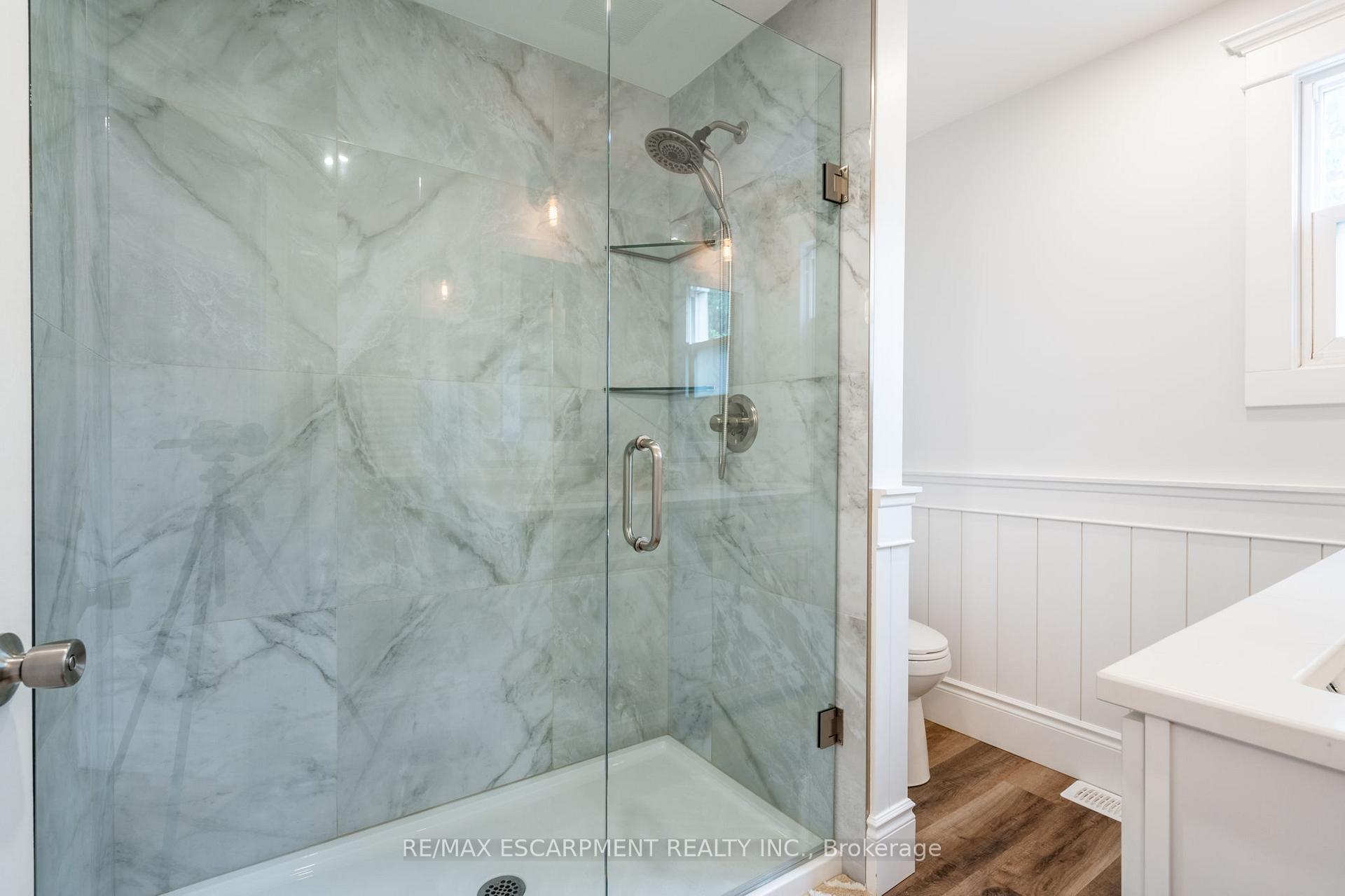 Photo 32 of 44 Fairview Avenue, Hamilton, Crown Point — HOMEH