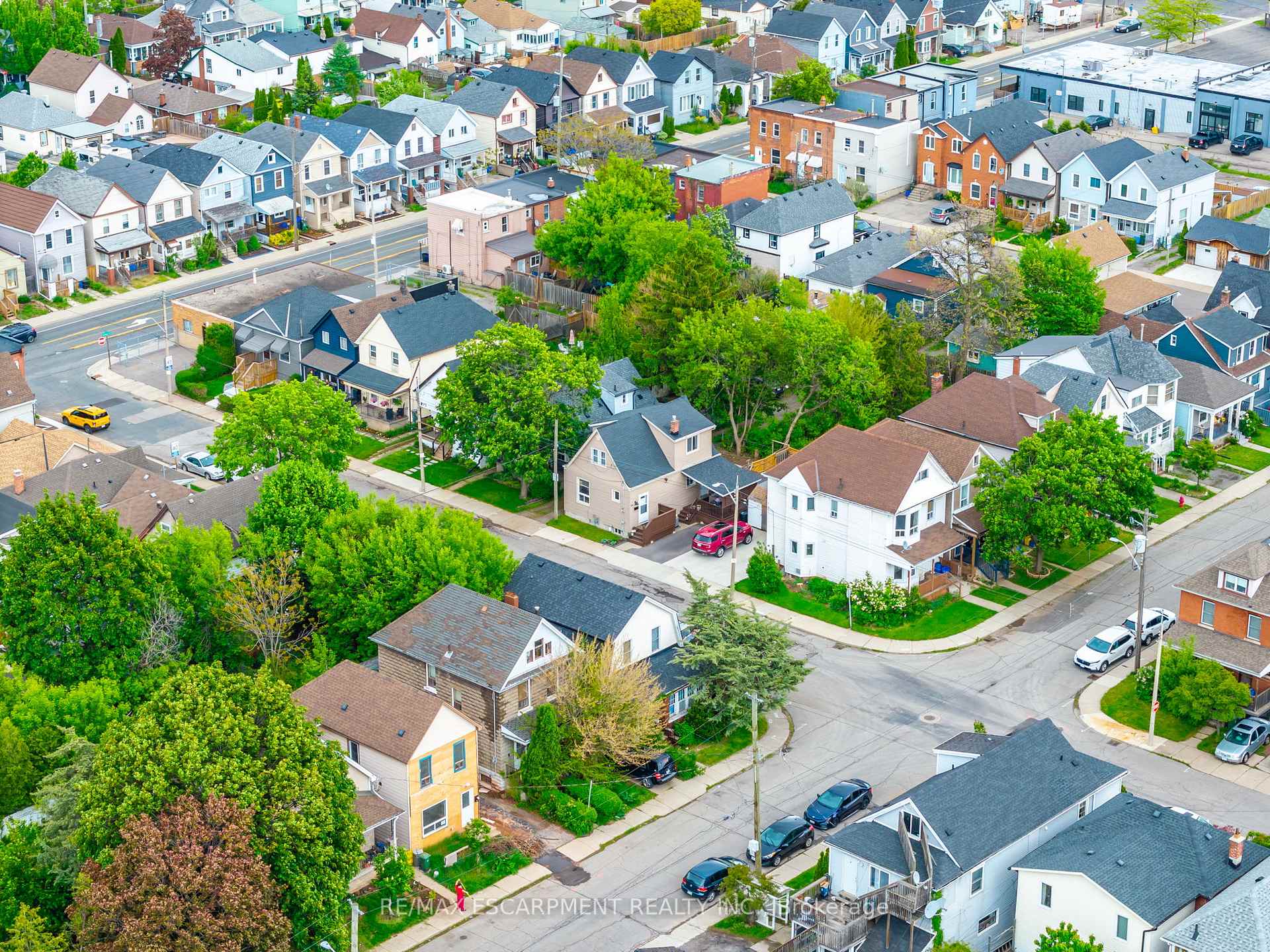 Photo 43 of 44 Fairview Avenue, Hamilton, Crown Point — HOMEH