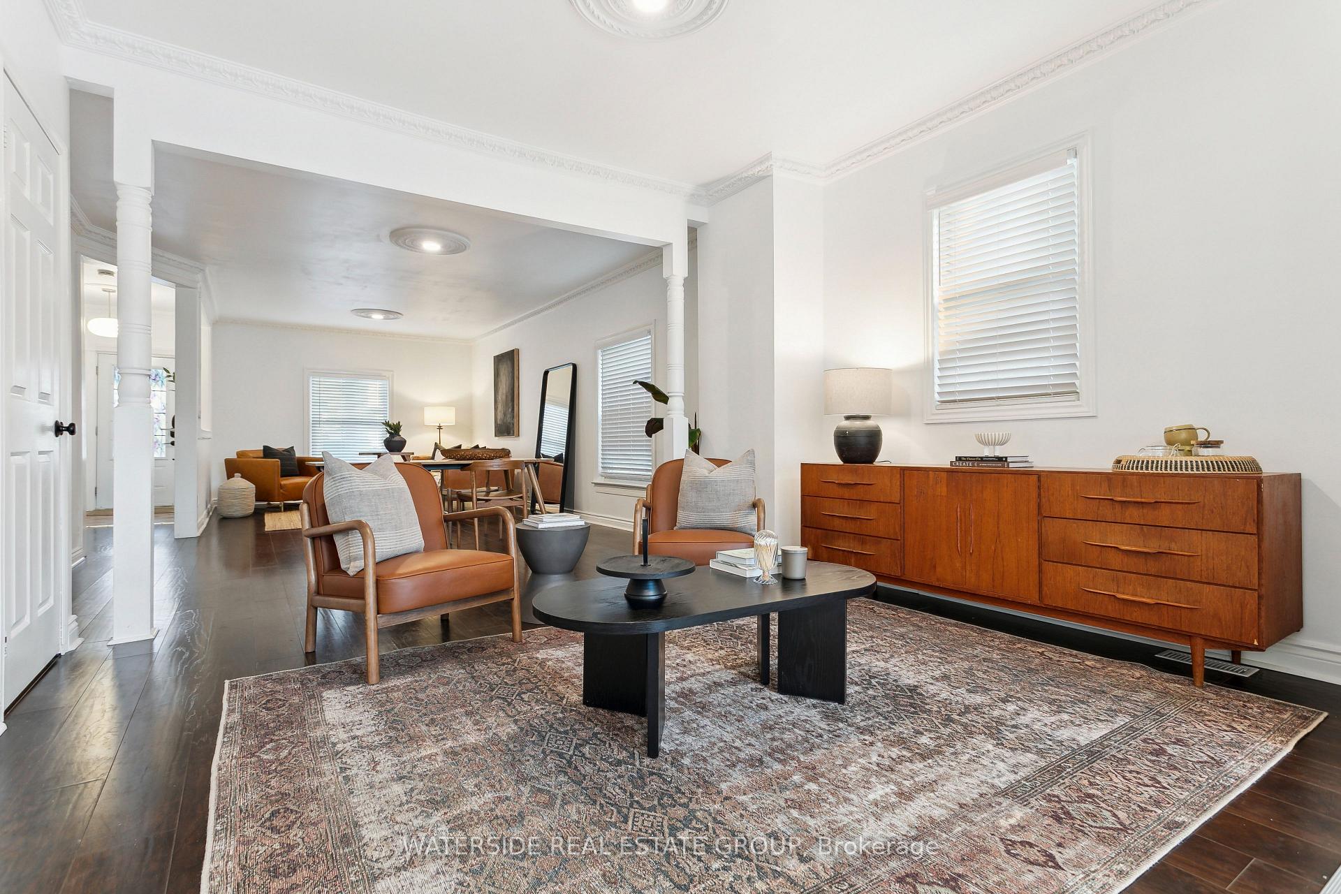 Photo 4 of 201 Rosslyn Avenue N, Hamilton, Crown Point — HOMEH