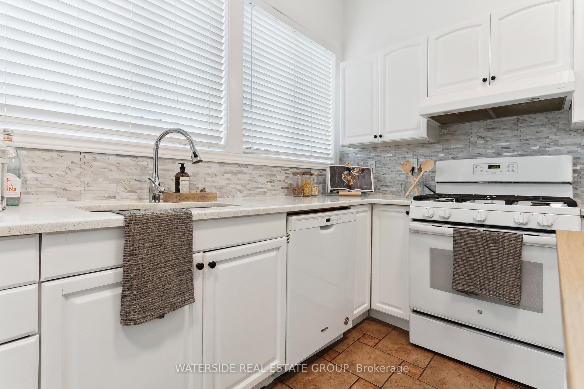 Photo 31 of 201 Rosslyn Avenue N, Hamilton, Crown Point — HOMEH