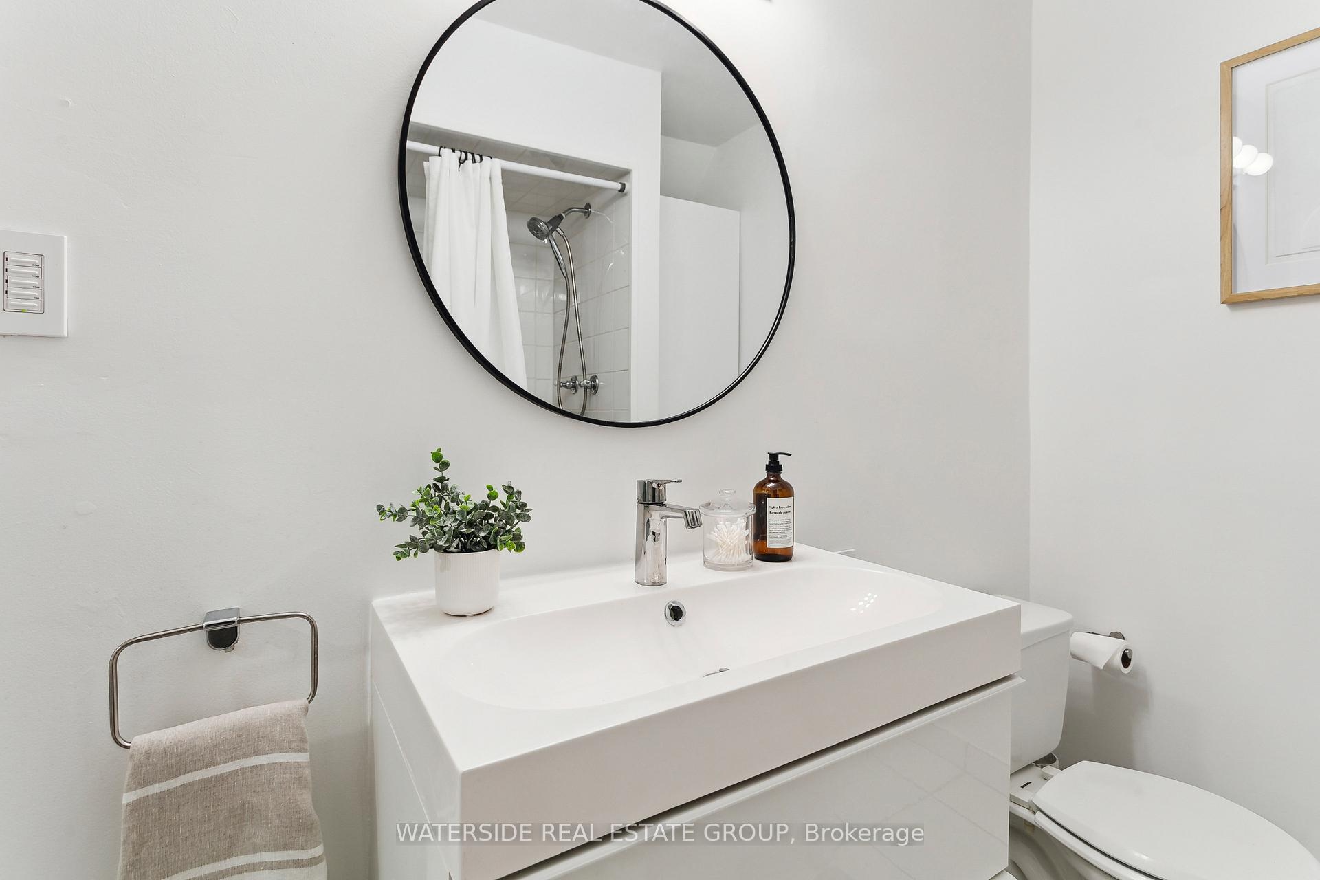Photo 25 of 201 Rosslyn Avenue N, Hamilton, Crown Point — HOMEH