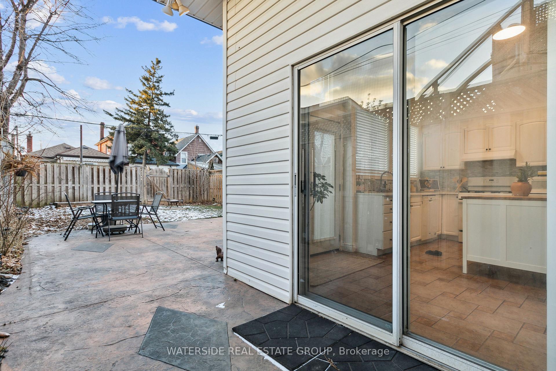 Photo 35 of 201 Rosslyn Avenue N, Hamilton, Crown Point — HOMEH