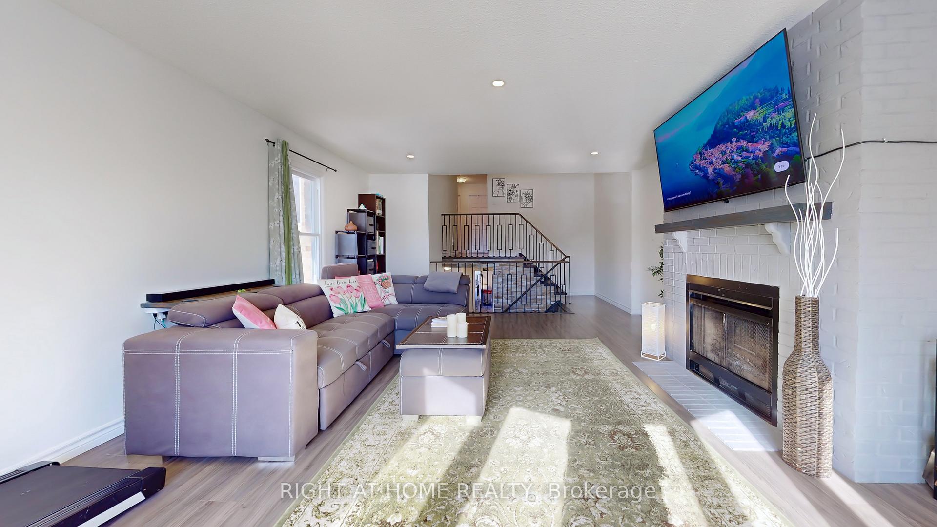Photo 14 of 1618 Mcbrady Crescent, Pickering, Brock Ridge — HOMEH