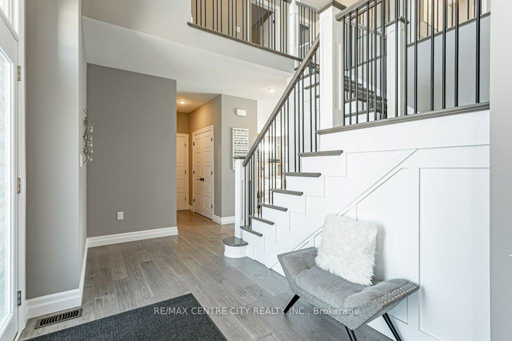 Photo 4 of 6601 Crown Grant Road, London, South V — HOMEH