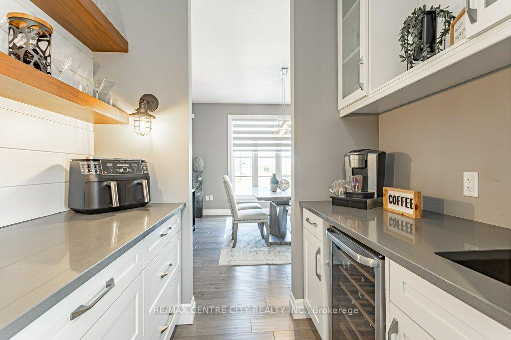Photo 16 of 6601 Crown Grant Road, London, South V — HOMEH