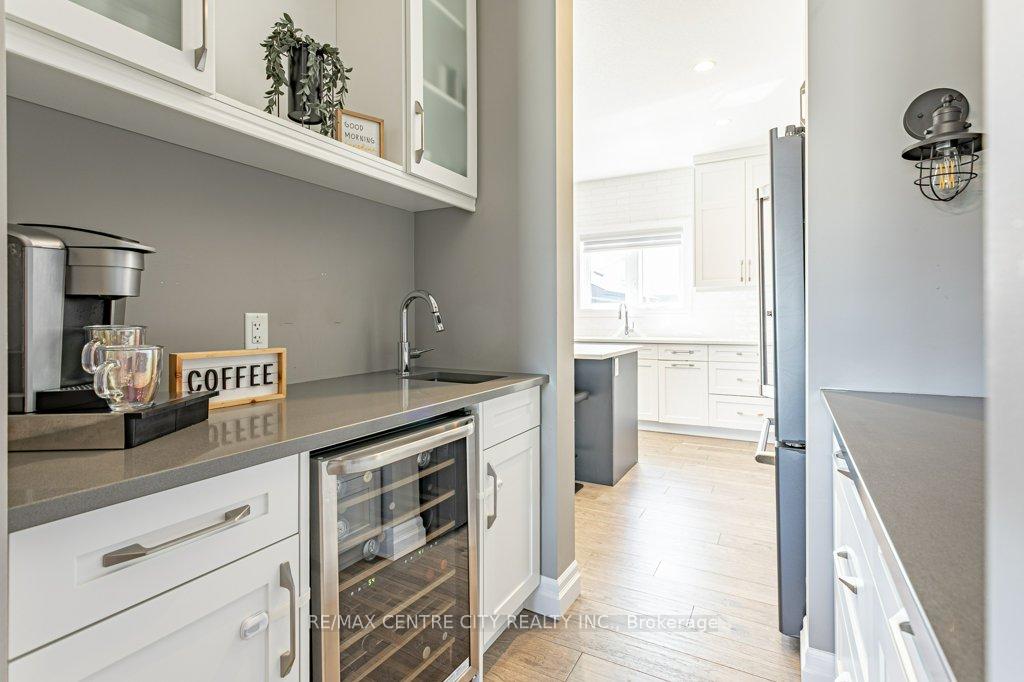 Photo 14 of 6601 Crown Grant Road, London, South V — HOMEH