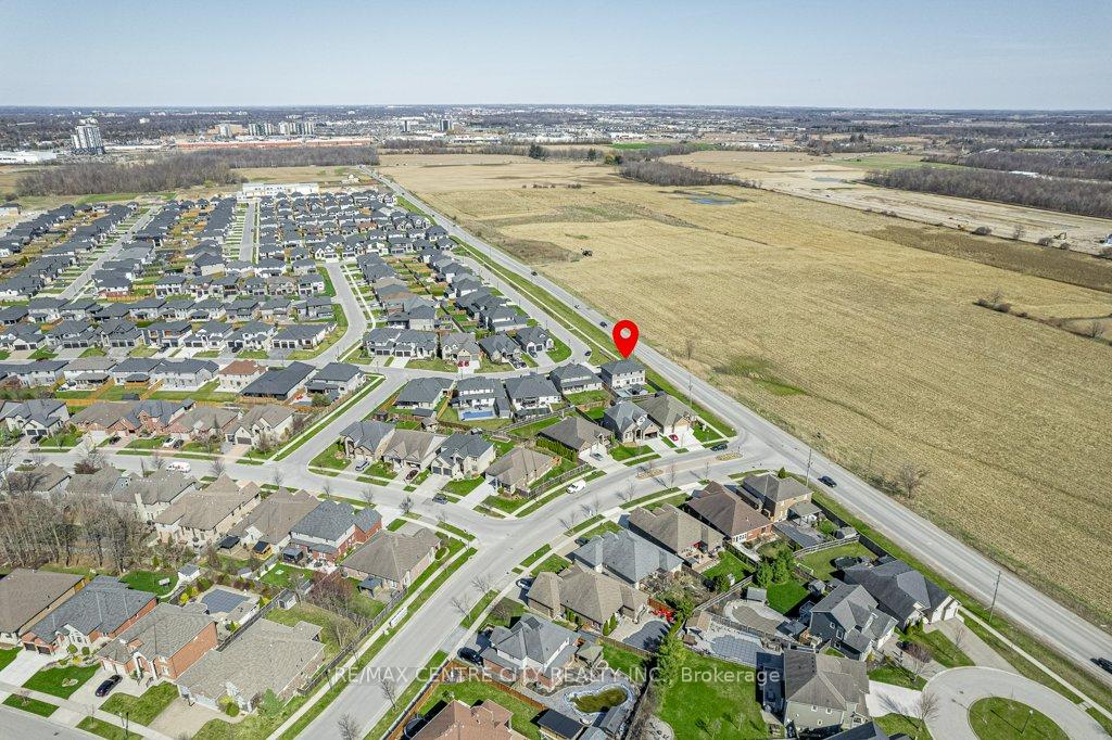 Photo 47 of 6601 Crown Grant Road, London, South V — HOMEH