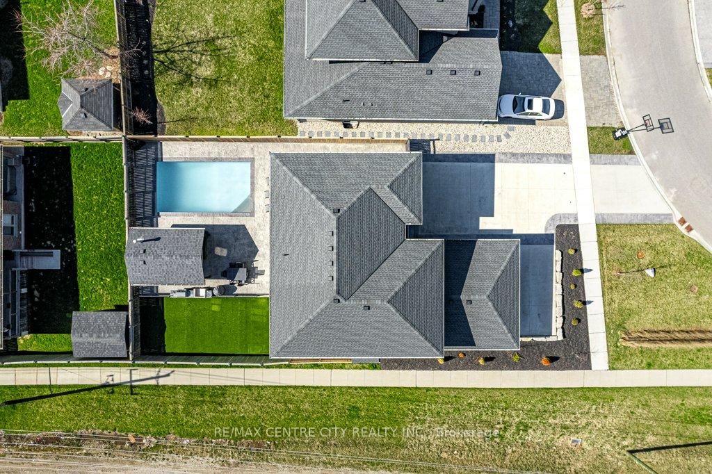 Photo 41 of 6601 Crown Grant Road, London, South V — HOMEH