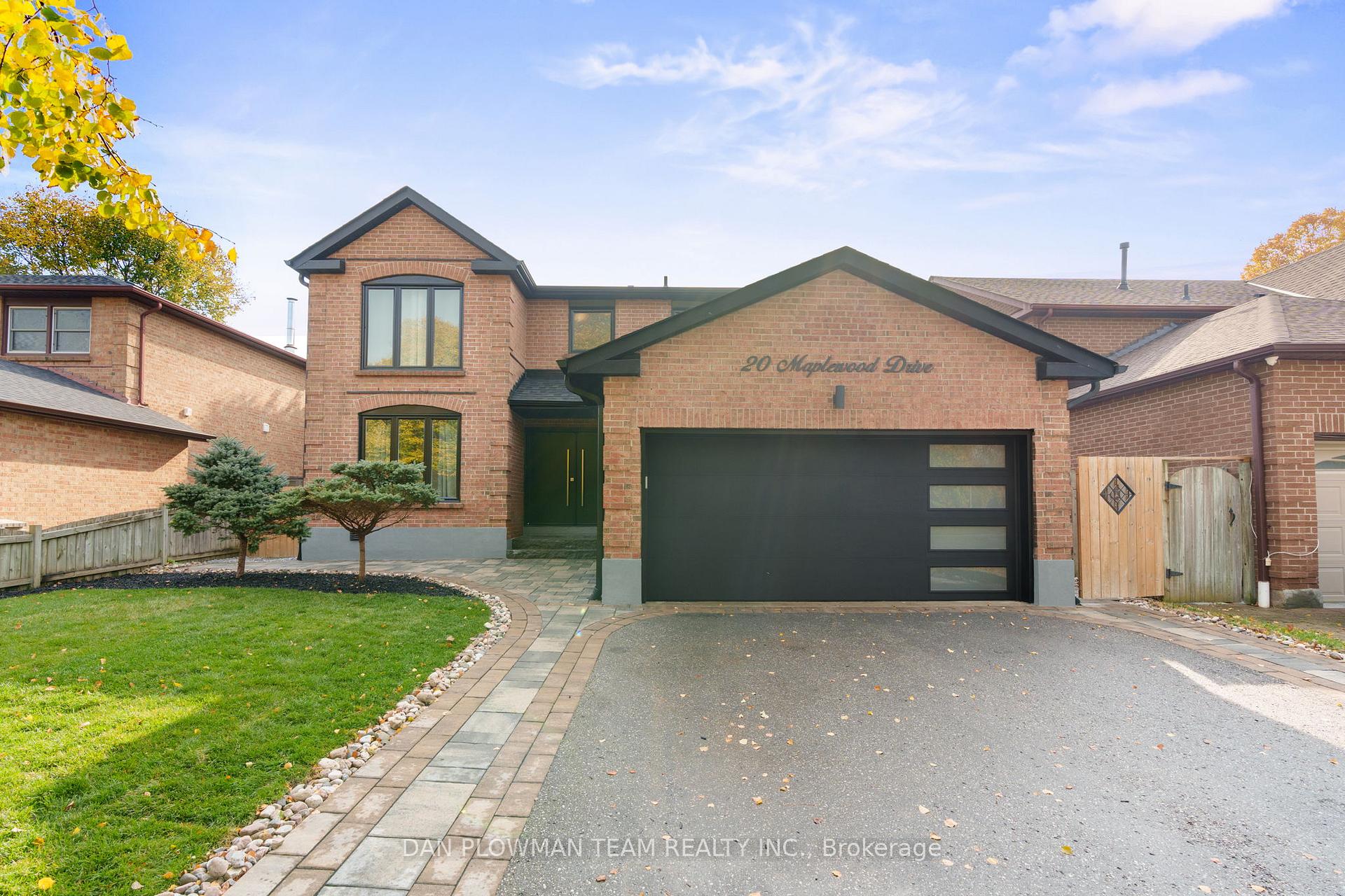 Photo 4 of 20 Maplewood Drive, Whitby, Blue Grass Meadows — HOMEH