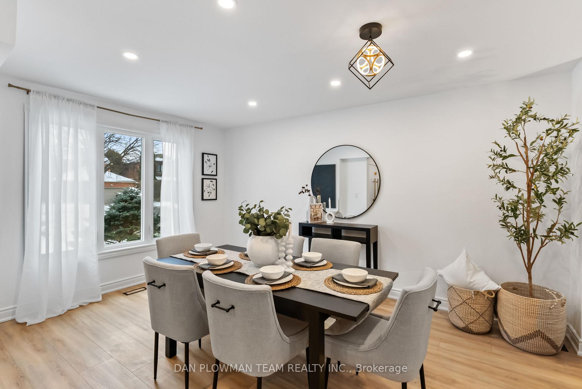 Photo 5 of 20 Maplewood Drive, Whitby, Blue Grass Meadows — HOMEH