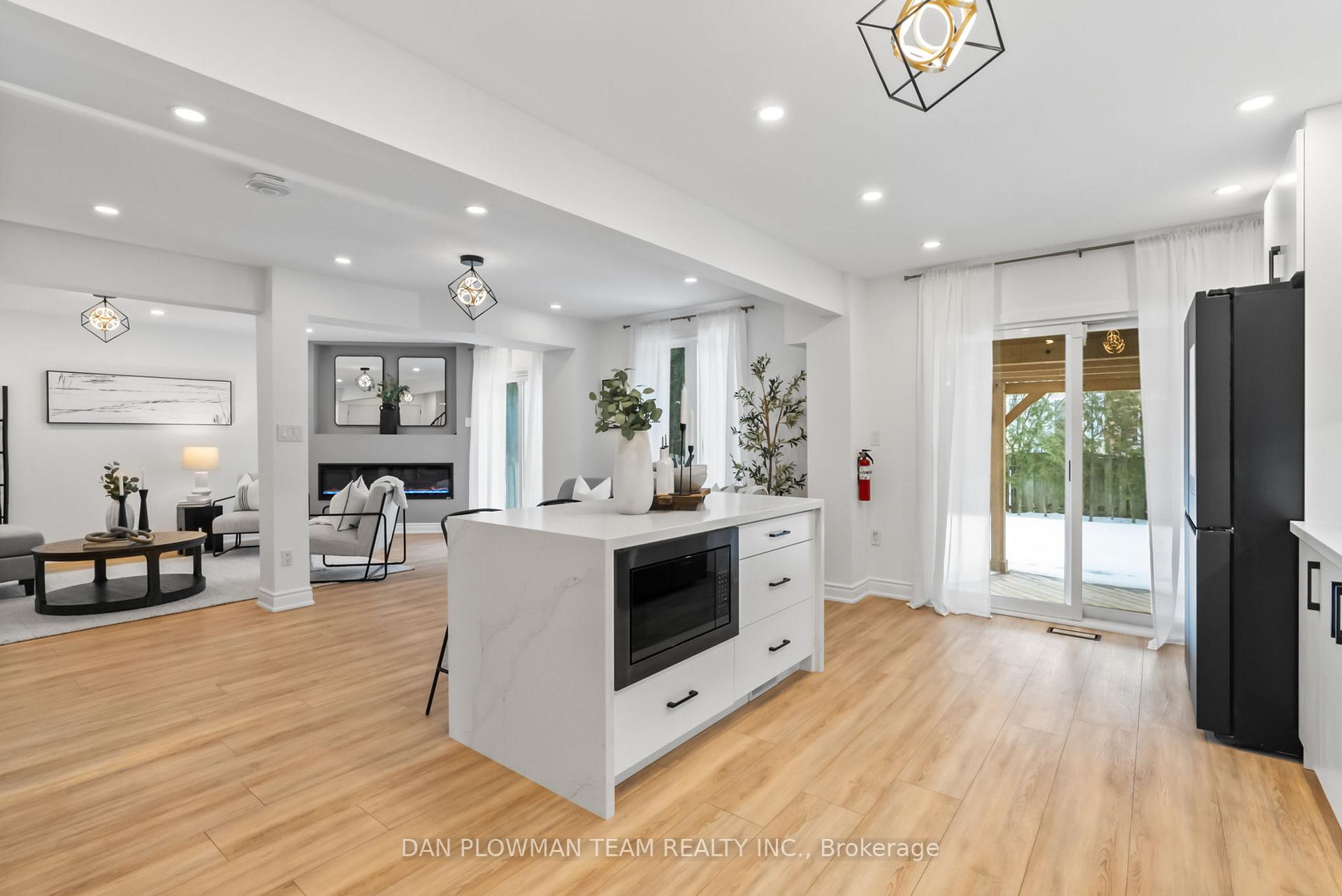 Photo 15 of 20 Maplewood Drive, Whitby, Blue Grass Meadows — HOMEH