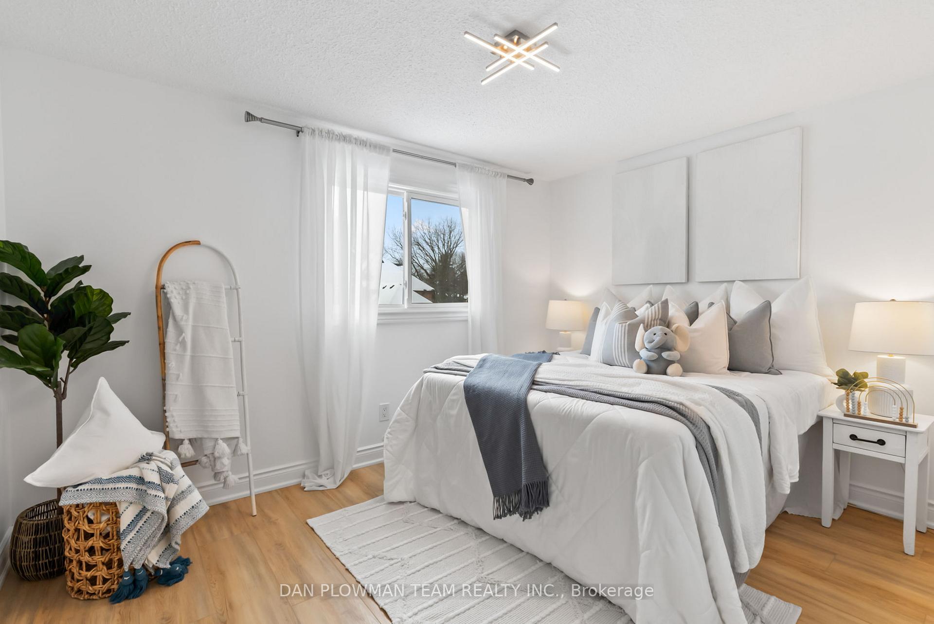 Photo 23 of 20 Maplewood Drive, Whitby, Blue Grass Meadows — HOMEH