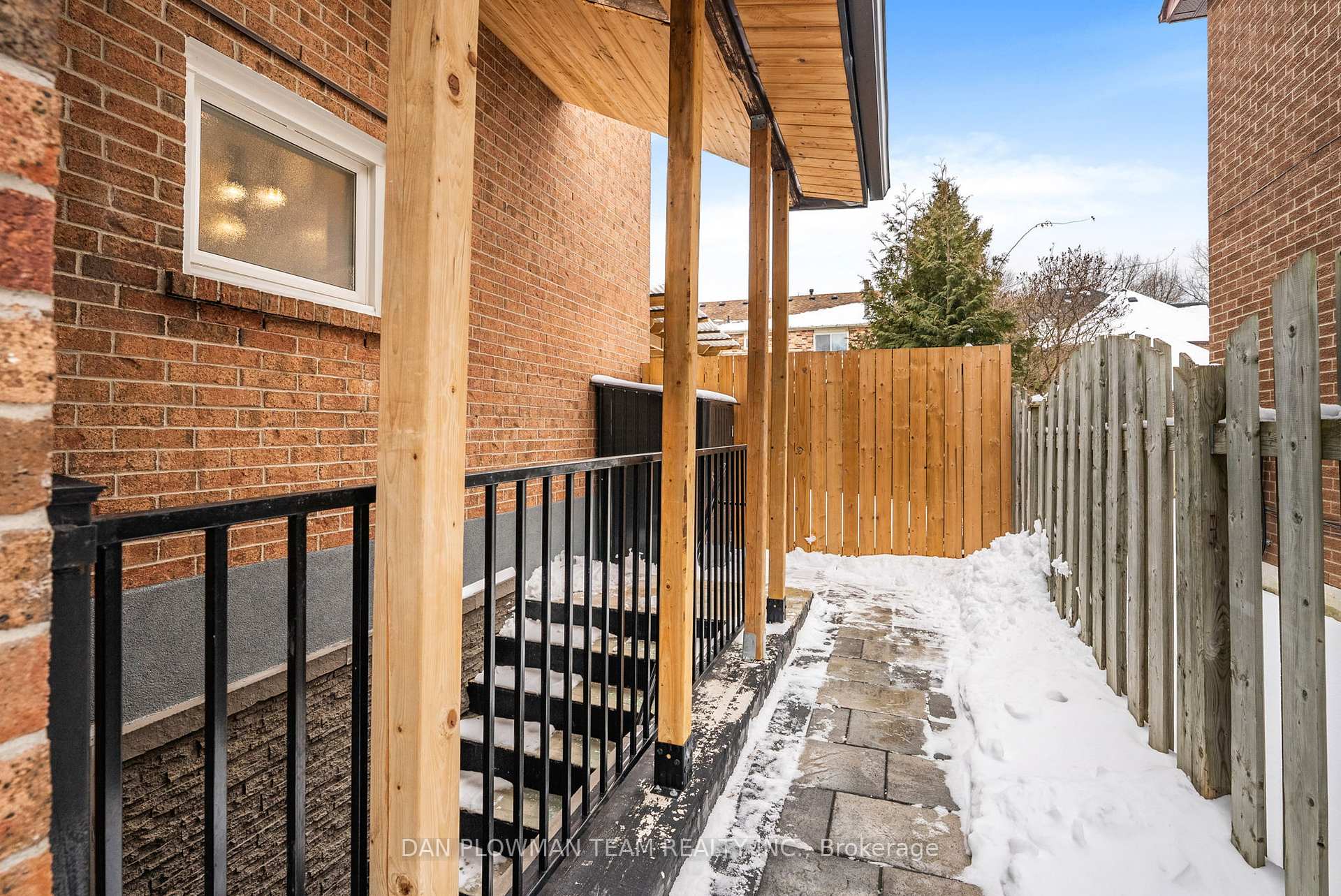 Photo 33 of 20 Maplewood Drive, Whitby, Blue Grass Meadows — HOMEH