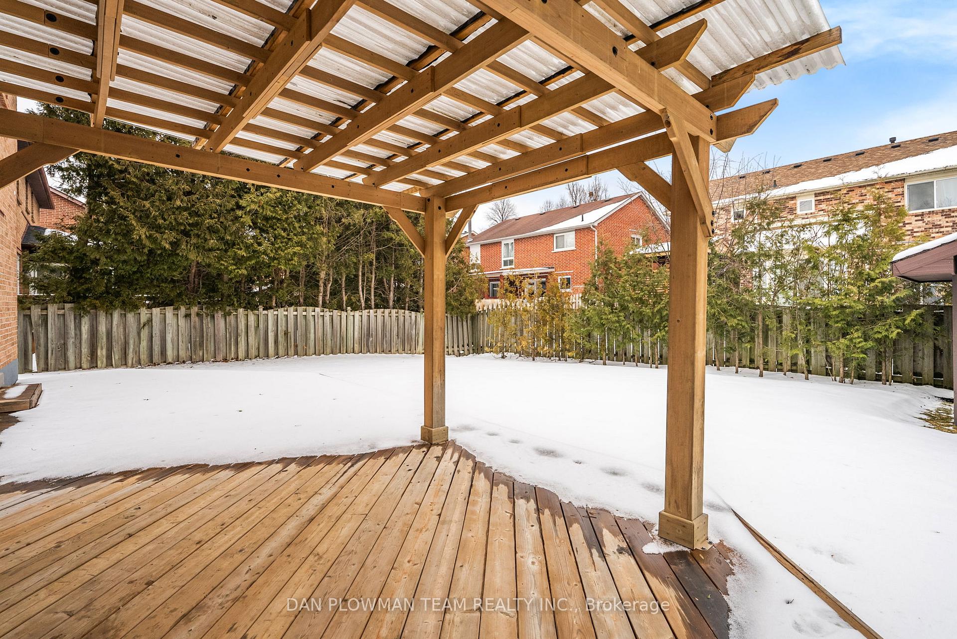 Photo 31 of 20 Maplewood Drive, Whitby, Blue Grass Meadows — HOMEH