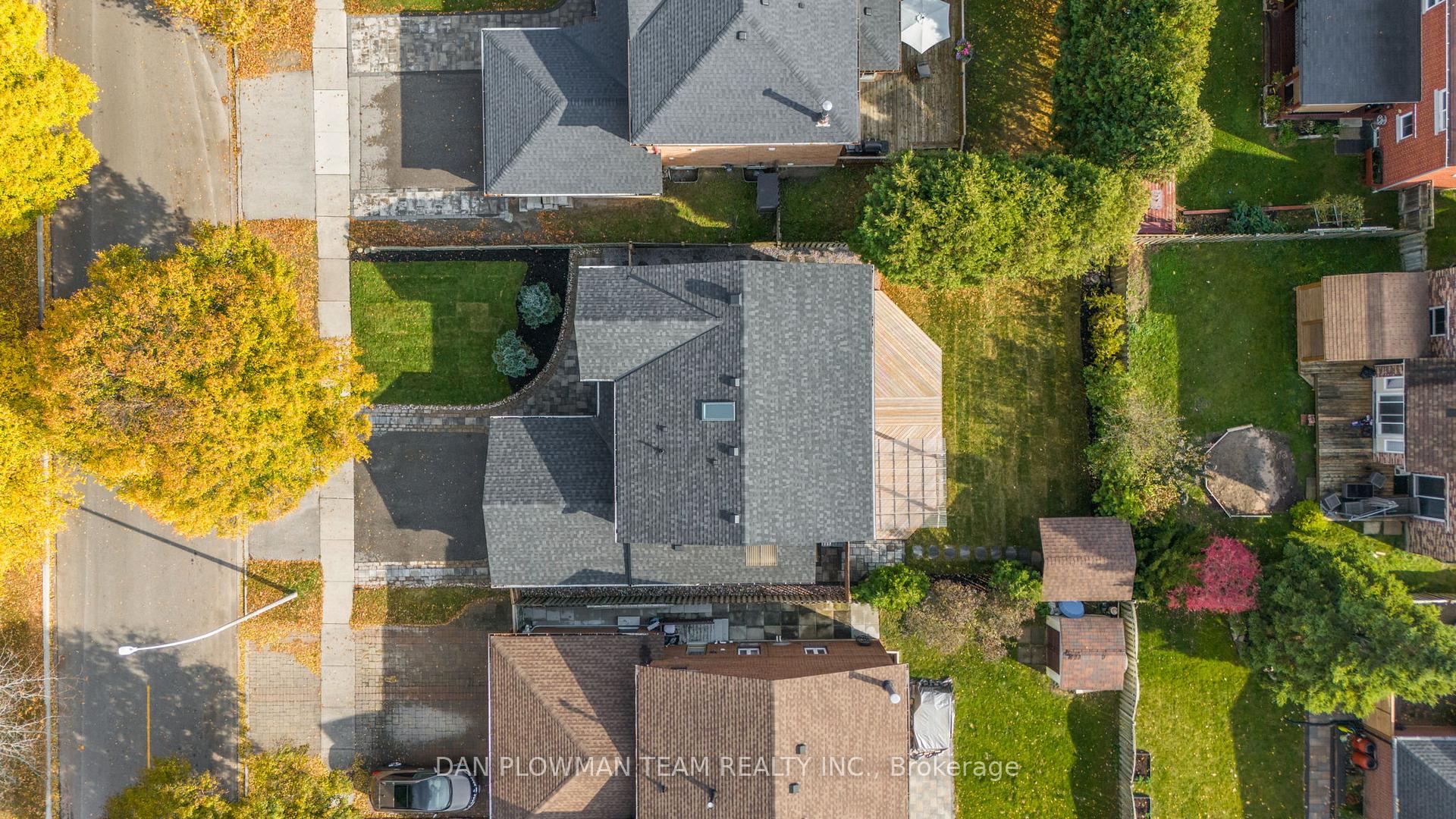 Photo 32 of 20 Maplewood Drive, Whitby, Blue Grass Meadows — HOMEH