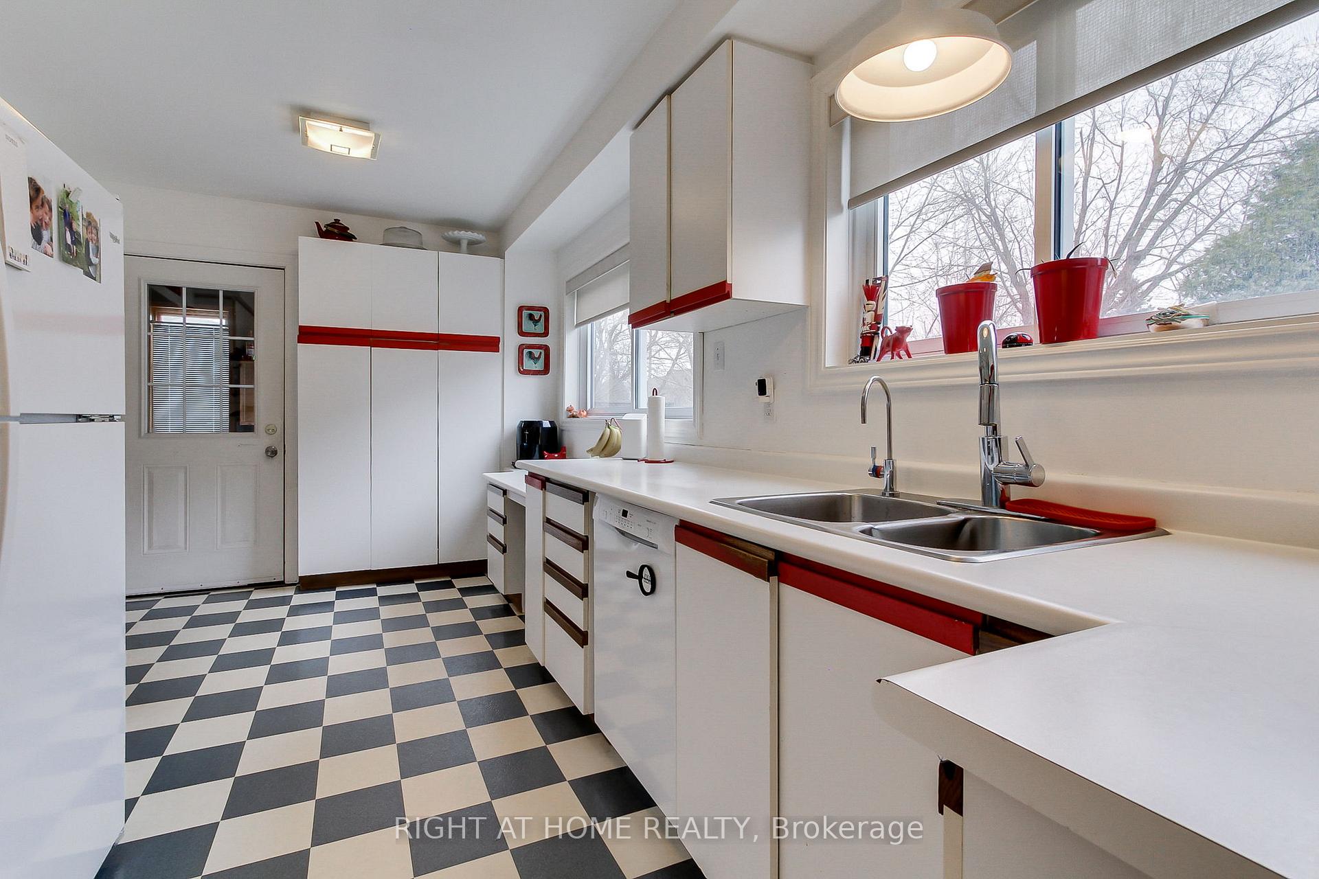 Photo 11 of 67 Park Crescent S, New Tecumseth, Tottenham — HOMEH