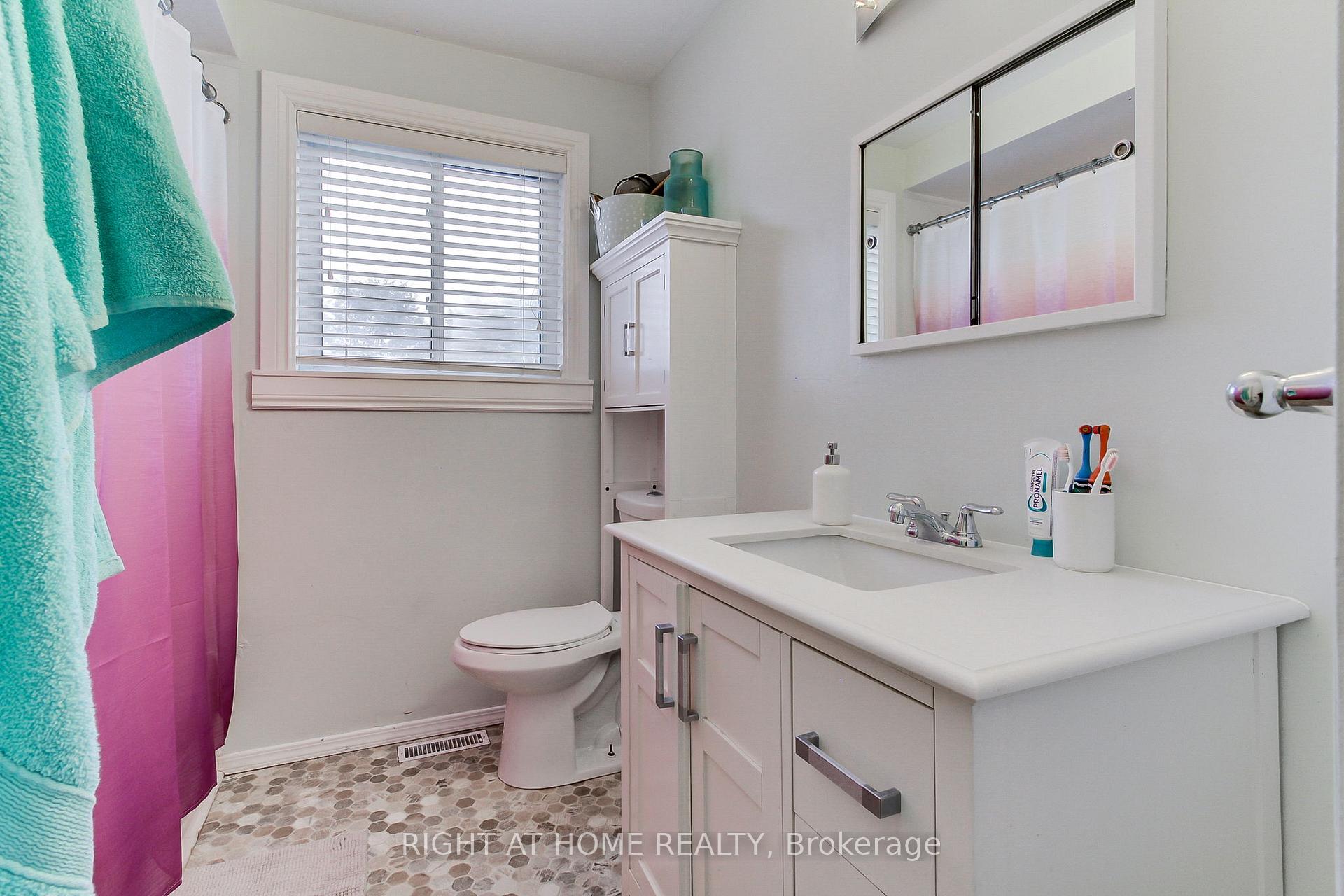 Photo 16 of 67 Park Crescent S, New Tecumseth, Tottenham — HOMEH
