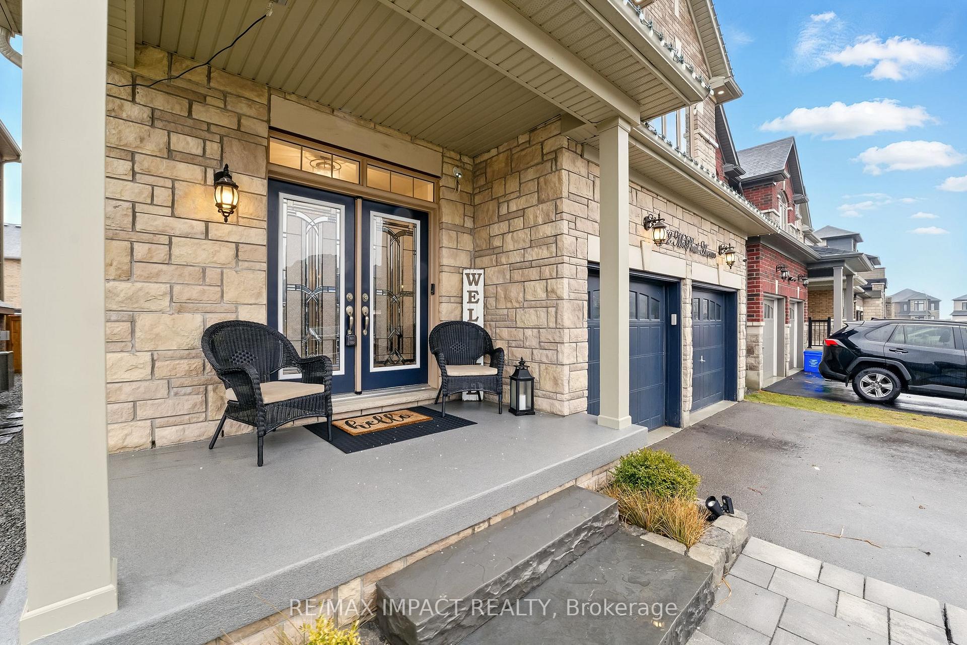 Photo 2 of 172 McPhail Avenue, Clarington, Bowmanville — HOMEH