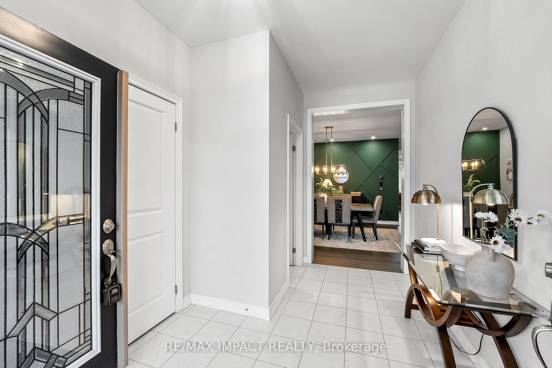 Photo 3 of 172 McPhail Avenue, Clarington, Bowmanville — HOMEH