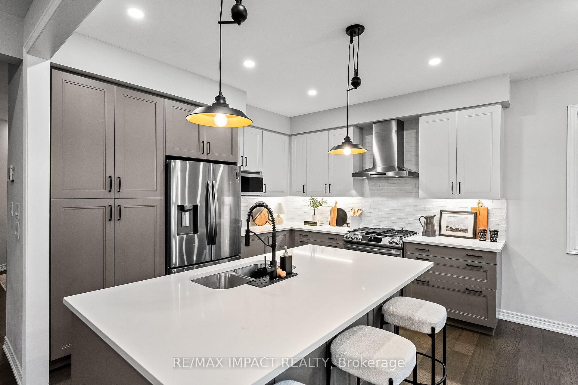 Photo 13 of 172 McPhail Avenue, Clarington, Bowmanville — HOMEH