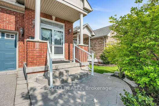 Photo 2 of 137 Sheshi Drive, Vaughan, Vellore Village — HOMEH