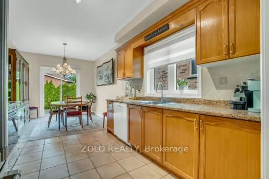 Photo 15 of 137 Sheshi Drive, Vaughan, Vellore Village — HOMEH