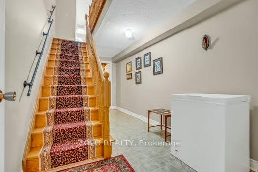 Photo 30 of 137 Sheshi Drive, Vaughan, Vellore Village — HOMEH