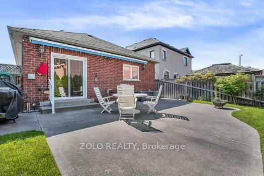 Photo 26 of 137 Sheshi Drive, Vaughan, Vellore Village — HOMEH