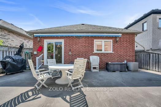 Photo 27 of 137 Sheshi Drive, Vaughan, Vellore Village — HOMEH