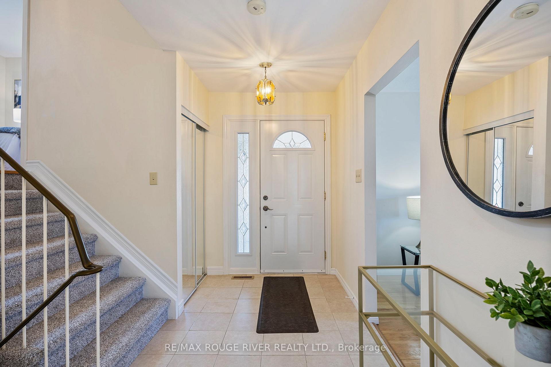 Photo 4 of 844 Hillcrest Road, Pickering, West Shore — HOMEH