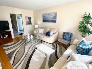 Photo 3 of 844 Hillcrest Road, Pickering, West Shore — HOMEH