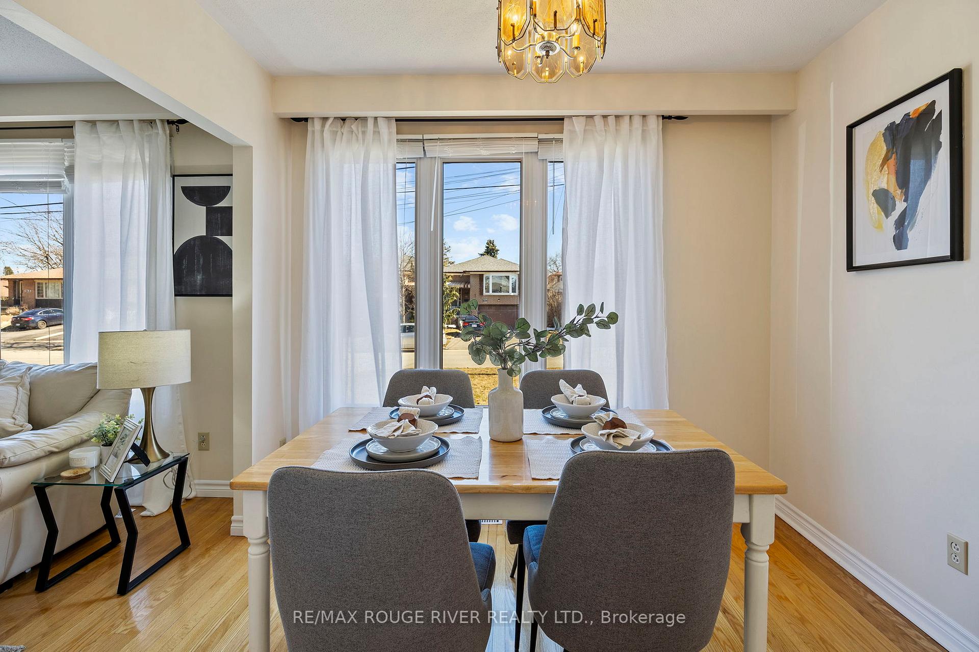 Photo 6 of 844 Hillcrest Road, Pickering, West Shore — HOMEH