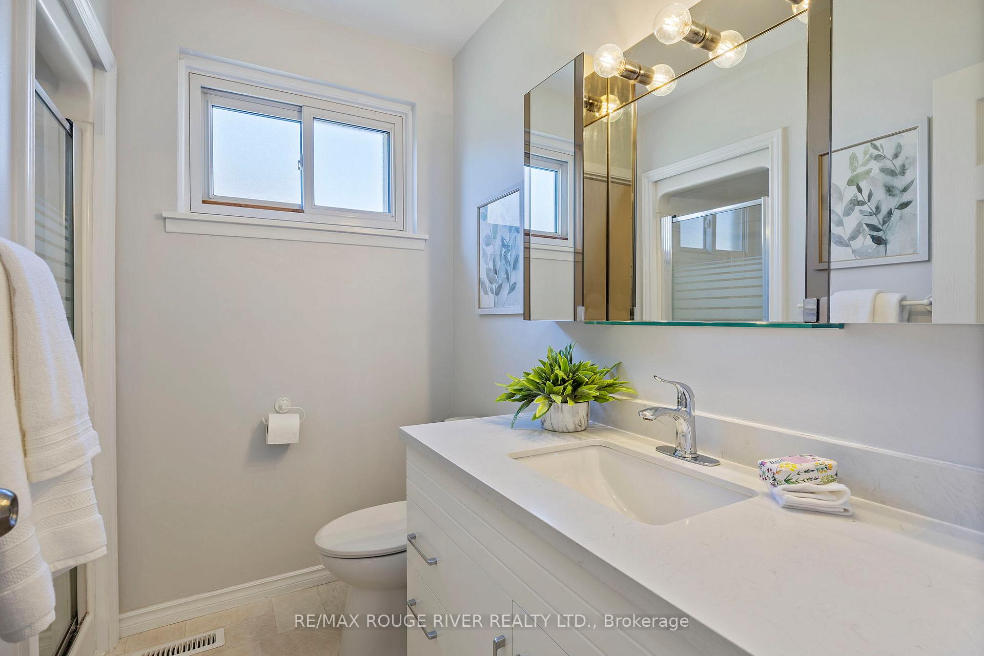 Photo 24 of 844 Hillcrest Road, Pickering, West Shore — HOMEH
