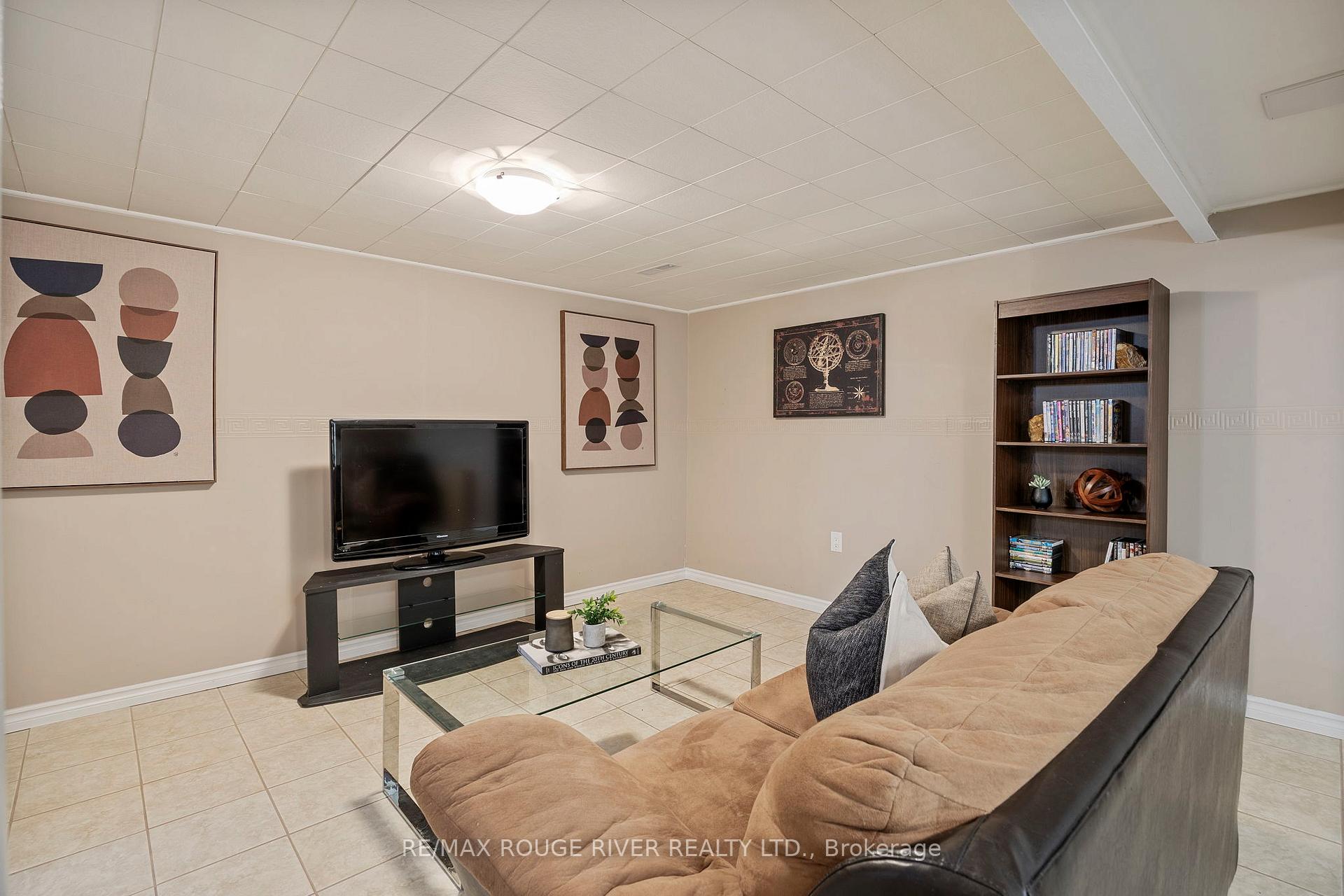 Photo 13 of 844 Hillcrest Road, Pickering, West Shore — HOMEH