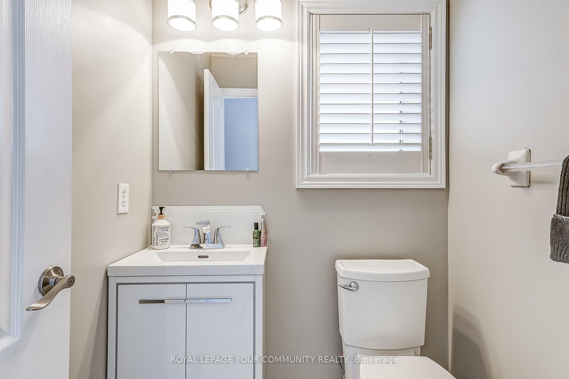 Photo 3 of 145 Castle Park Boulevard, Vaughan, Sonoma Heights — HOMEH