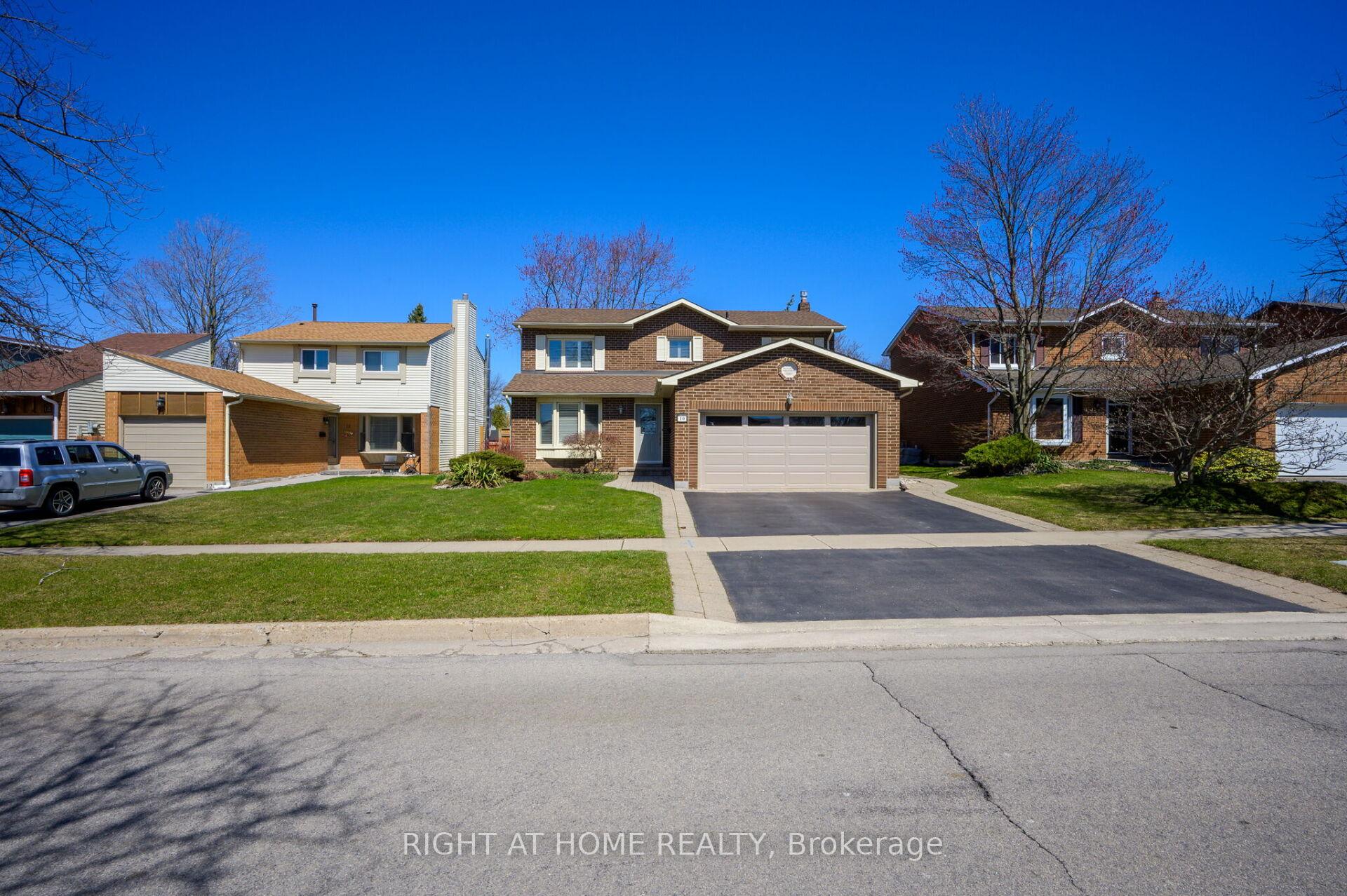 Photo 5 of 10 Riley Street, Hamilton, Waterdown — HOMEH