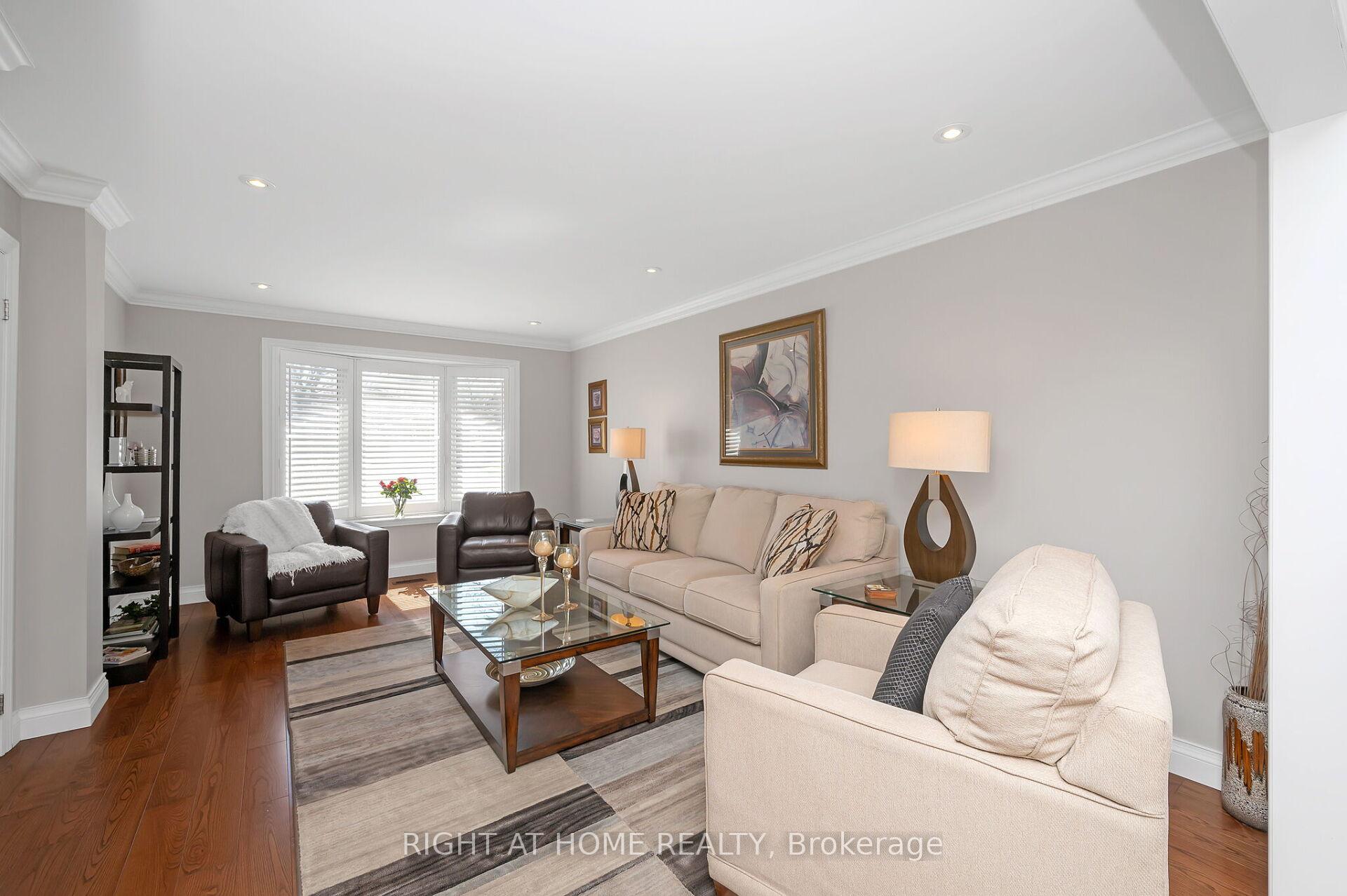 Photo 7 of 10 Riley Street, Hamilton, Waterdown — HOMEH