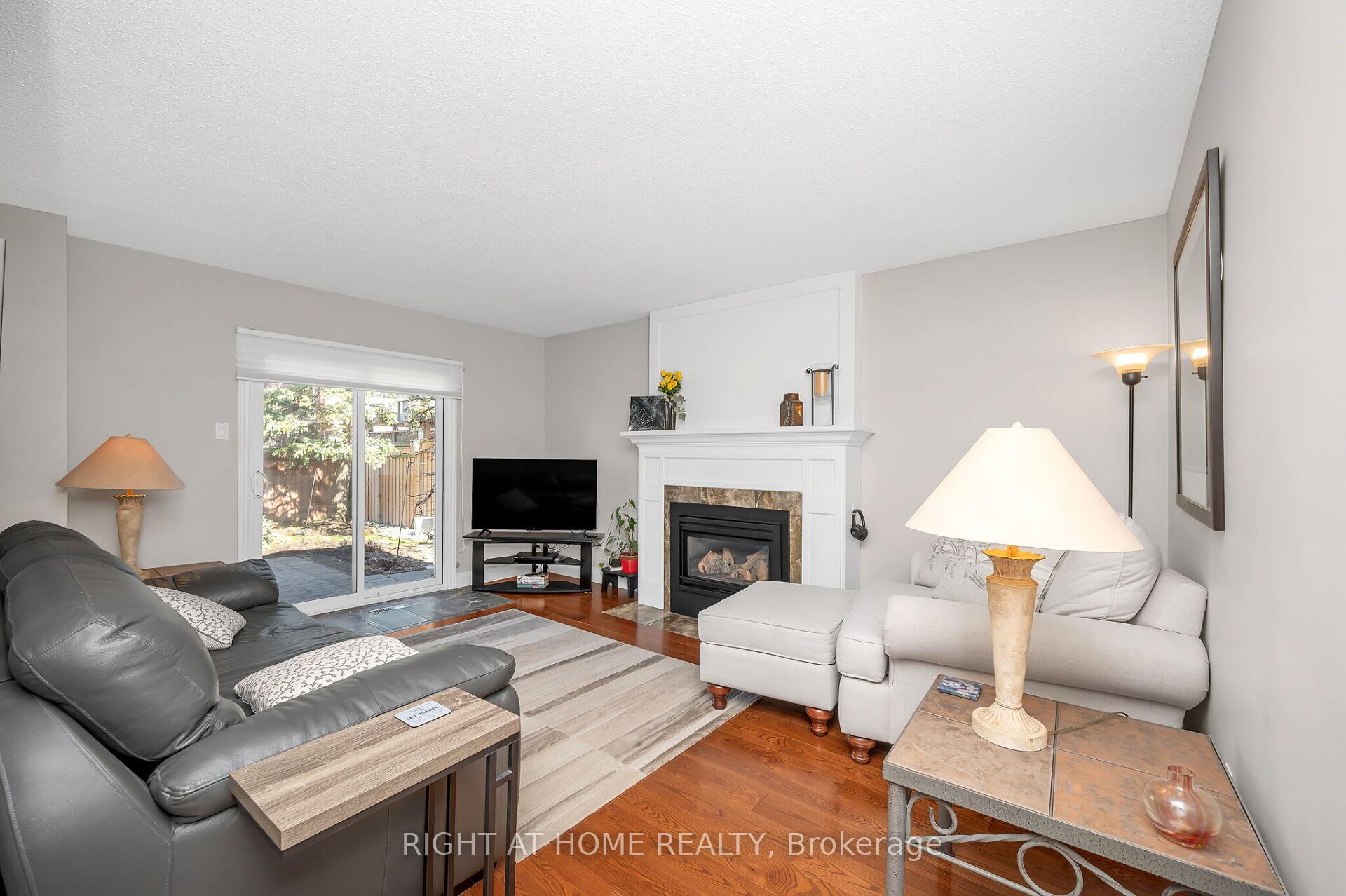 Photo 12 of 10 Riley Street, Hamilton, Waterdown — HOMEH