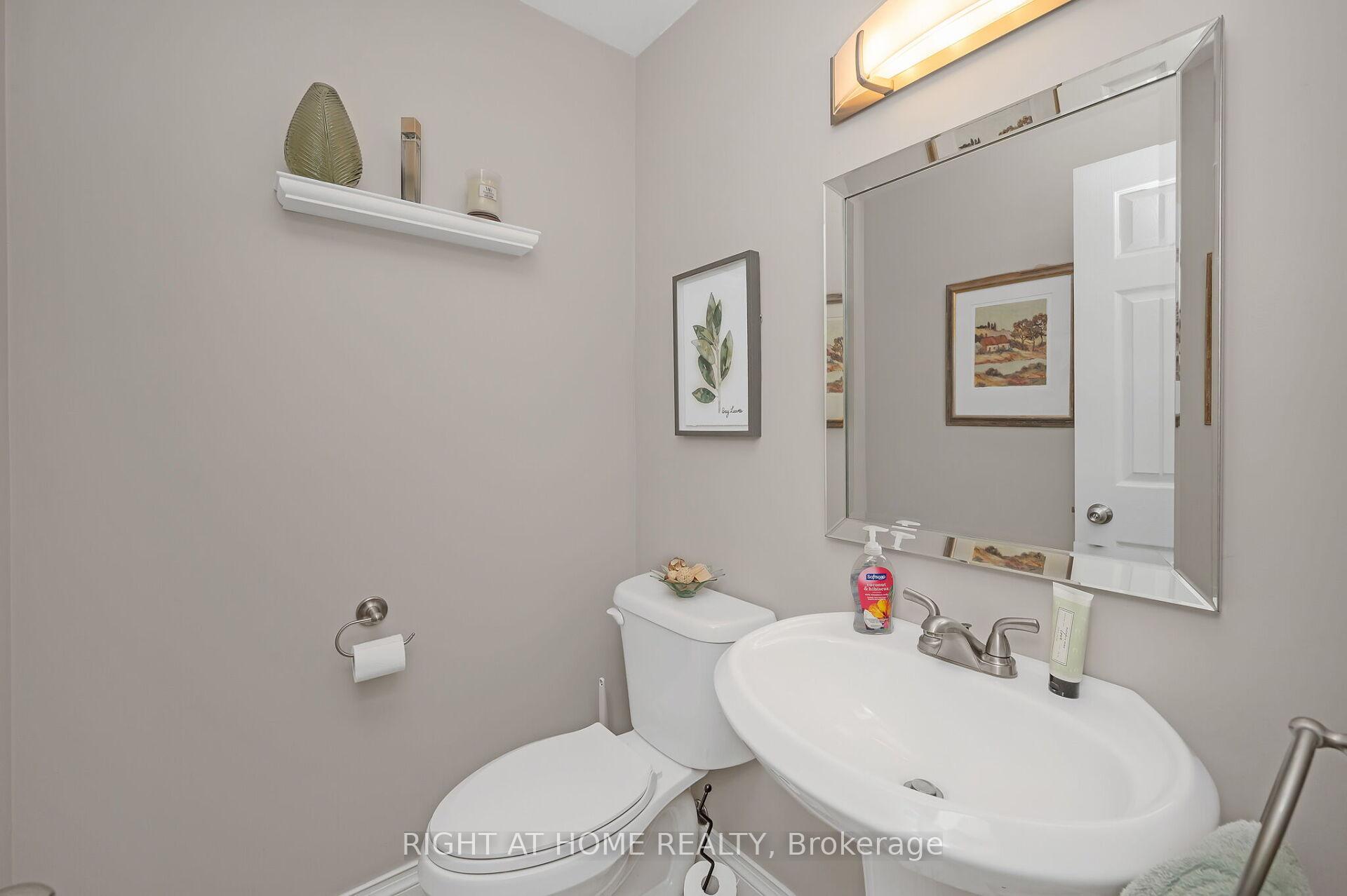 Photo 13 of 10 Riley Street, Hamilton, Waterdown — HOMEH