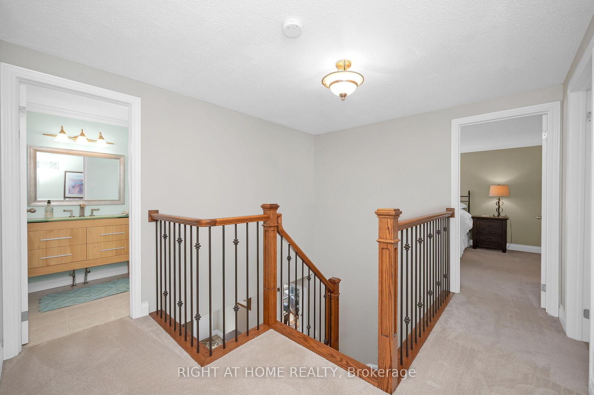 Photo 25 of 10 Riley Street, Hamilton, Waterdown — HOMEH